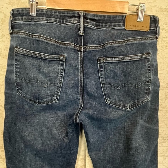 American Eagle Original Straight Jeans Size 32 x 34 Medium Wash - Picture 8 of 16
